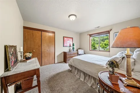 7104 166th Avenue E Sumner WA 98390