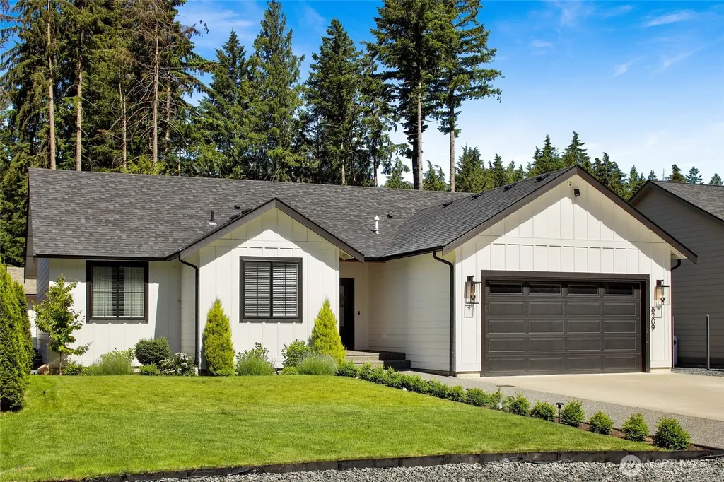 8209 Colfax Court Maple Falls WA 98266