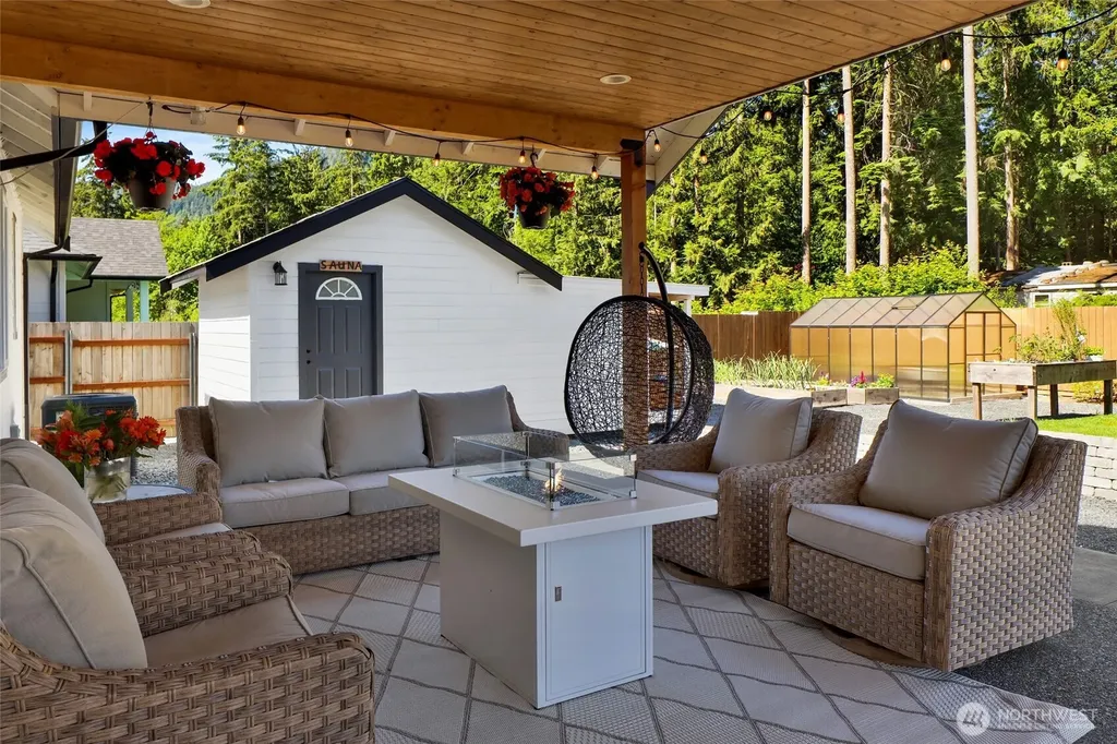 8209 Colfax Court Maple Falls WA 98266