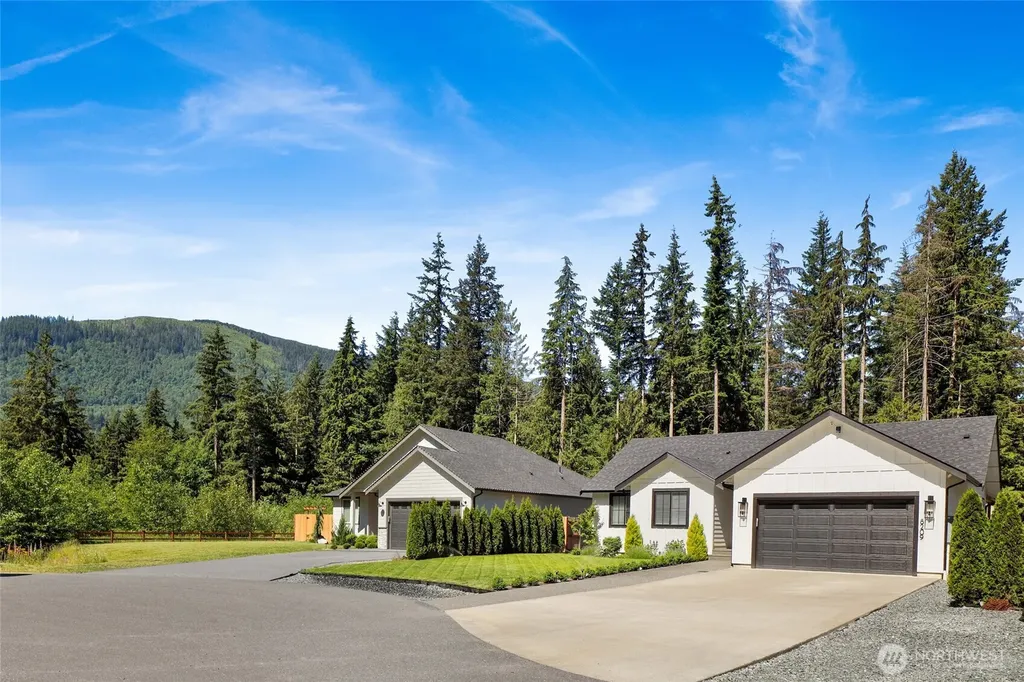 8209 Colfax Court Maple Falls WA 98266