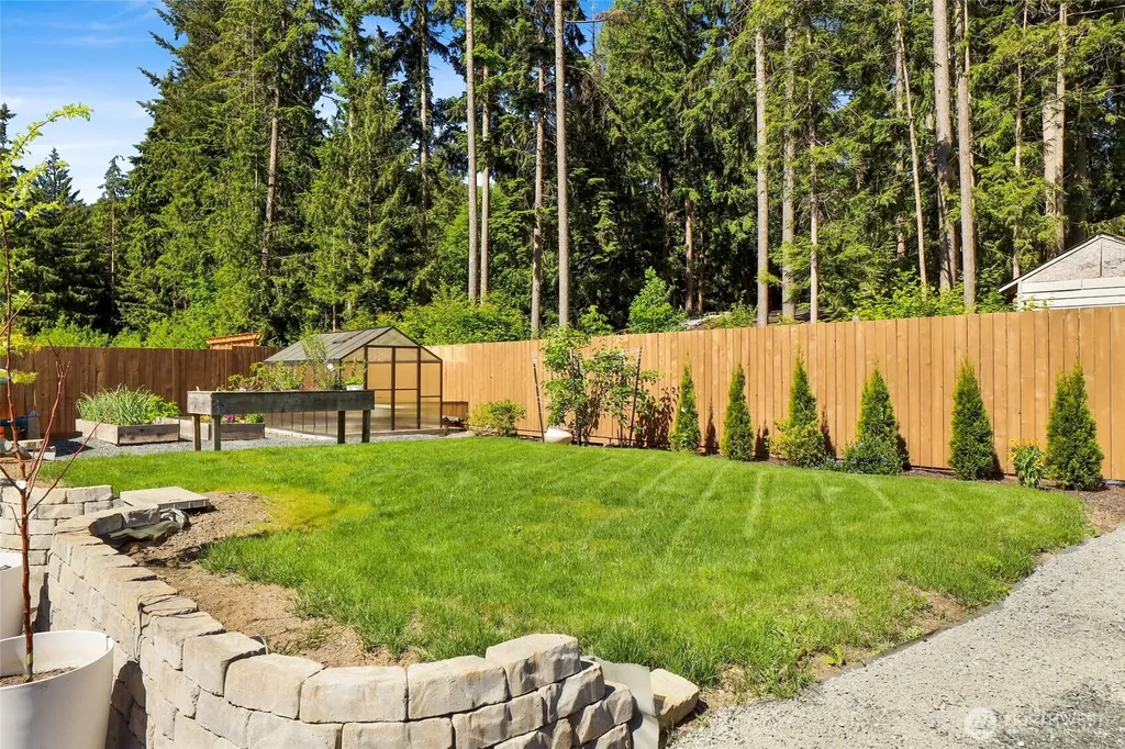 8209 Colfax Court Maple Falls WA 98266