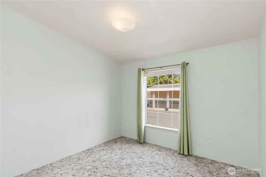318 Peacock Lane Kelso WA 98626
