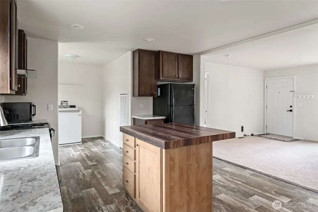 1108 Paul Avenue Oak Harbor WA 98277
