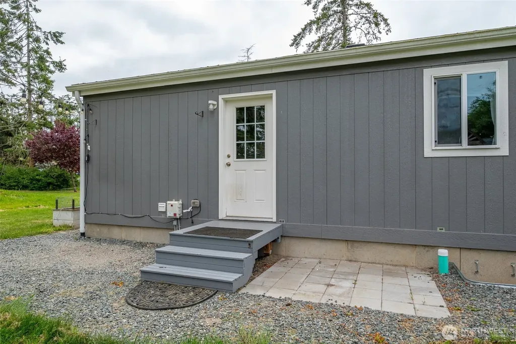 1108 Paul Avenue Oak Harbor WA 98277