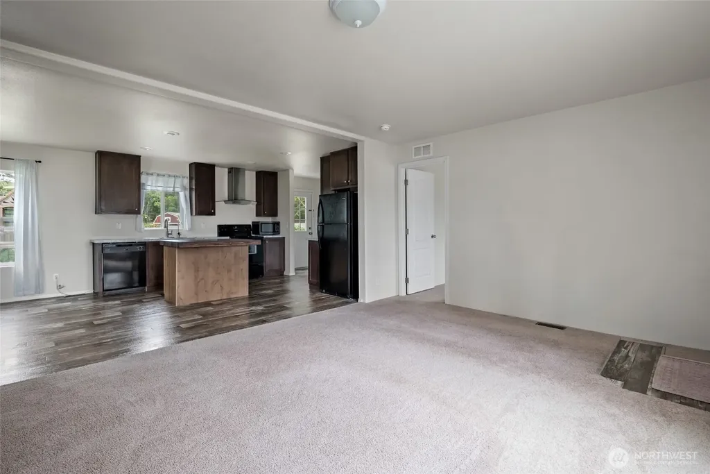 1108 Paul Avenue Oak Harbor WA 98277