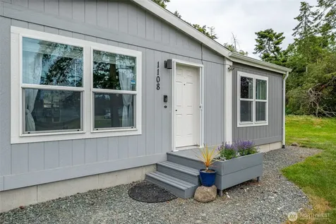 1108 Paul Avenue Oak Harbor WA 98277