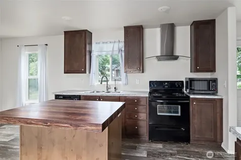 1108 Paul Avenue Oak Harbor WA 98277