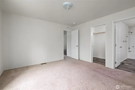 1108 Paul Avenue Oak Harbor WA 98277
