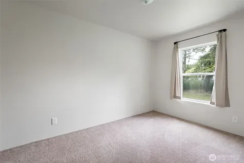 1108 Paul Avenue Oak Harbor WA 98277