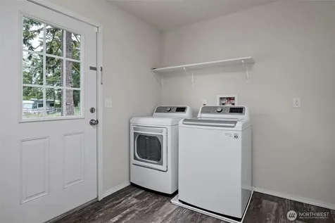 1108 Paul Avenue Oak Harbor WA 98277