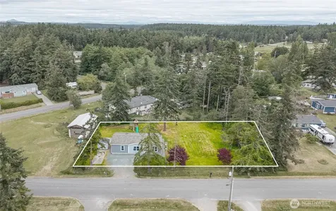 1108 Paul Avenue Oak Harbor WA 98277