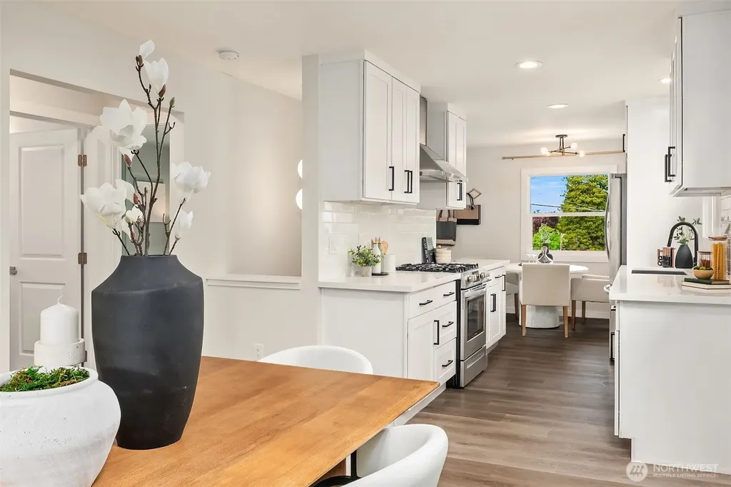 8121 16th Avenue SW Seattle WA 98106