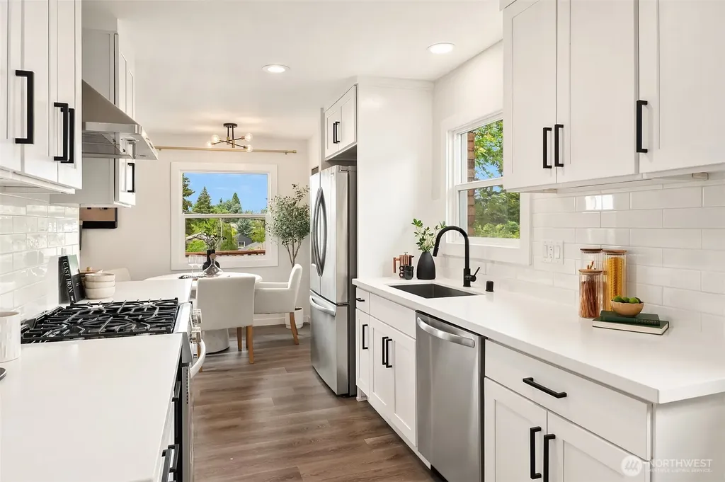 8121 16th Avenue SW Seattle WA 98106