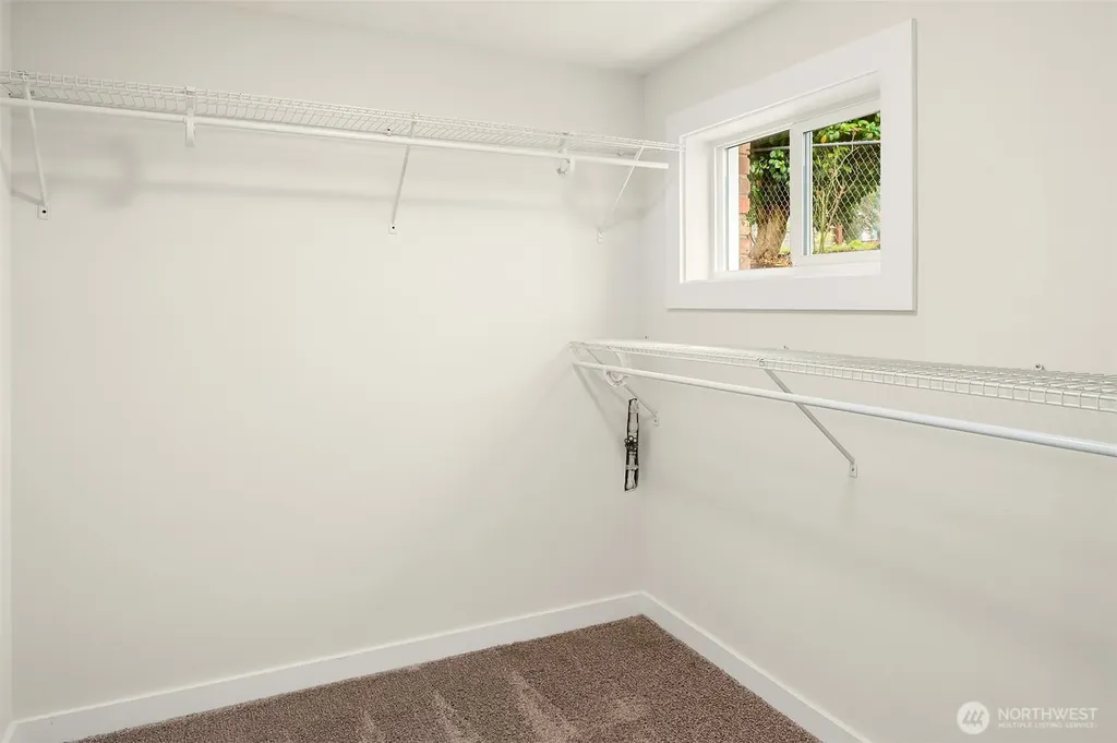 8121 16th Avenue SW Seattle WA 98106