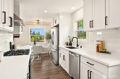 8121 16th Avenue SW Seattle WA 98106