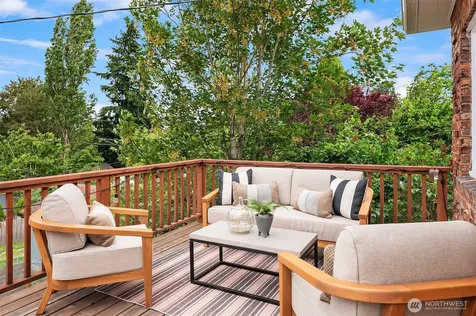 8121 16th Avenue SW Seattle WA 98106