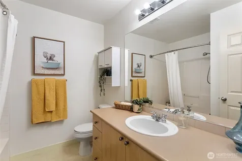 8350 NE 140th Street Kirkland WA 98034