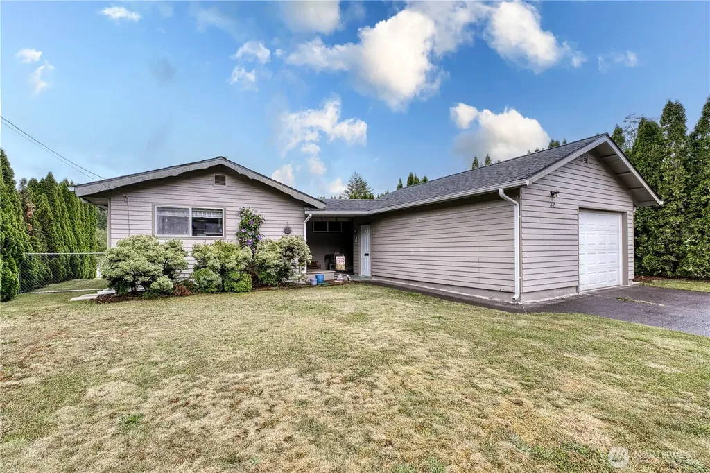 32 W Star Point Way Elma WA 98541