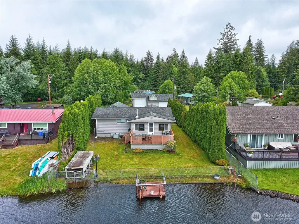 32 W Star Point Way Elma WA 98541