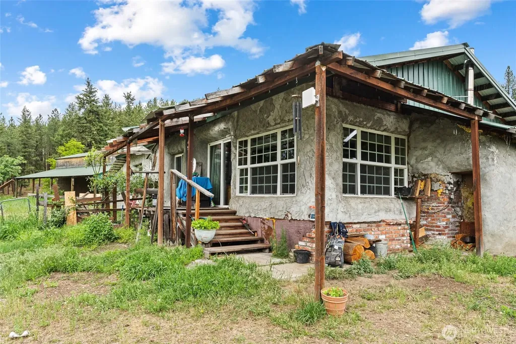 637 Hwy 20 E Colville WA 99114