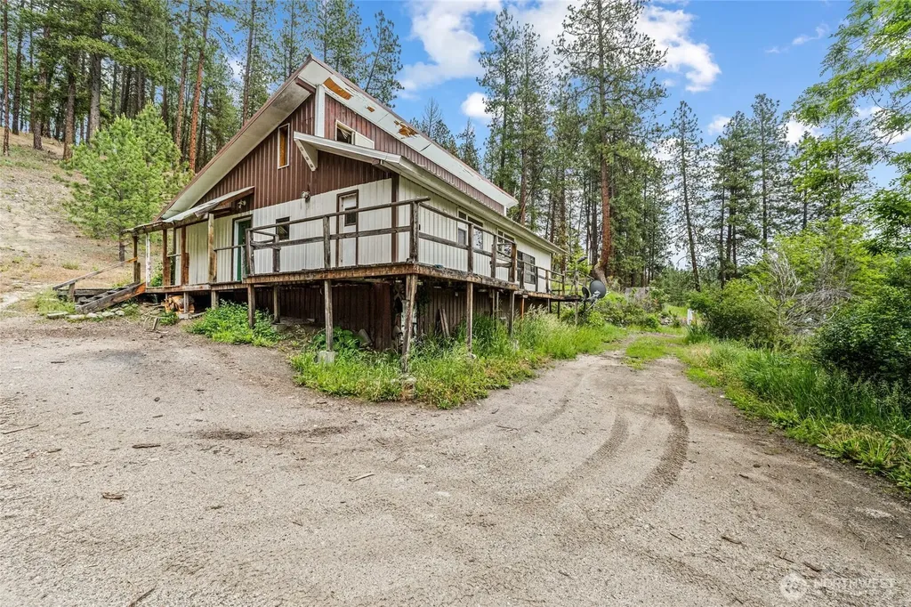 637 Hwy 20 E Colville WA 99114