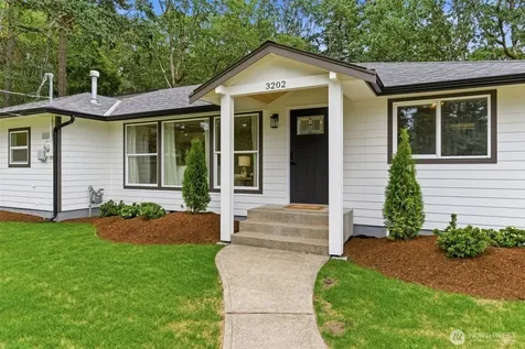 3202 S 76th Street Tacoma WA 98409