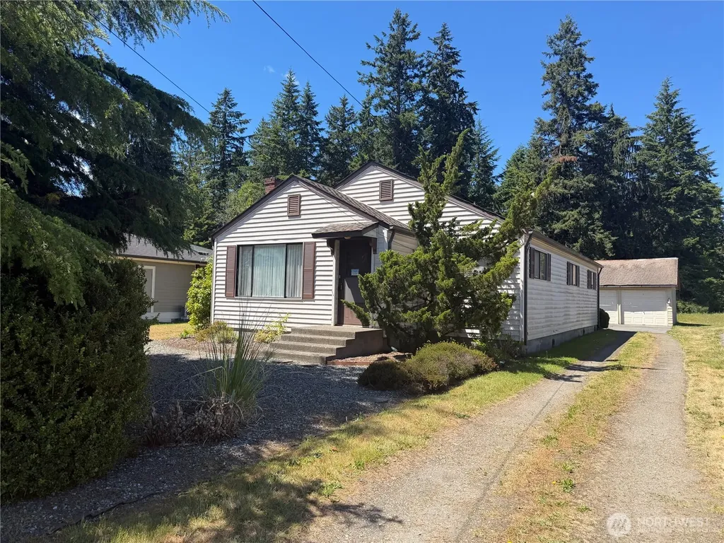 11223 Rhody Drive Port Hadlock WA 98339
