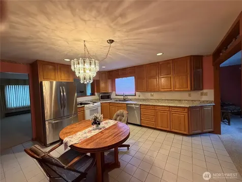 11223 Rhody Drive Port Hadlock WA 98339