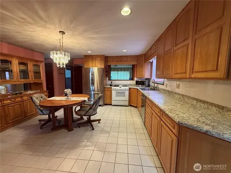 11223 Rhody Drive Port Hadlock WA 98339