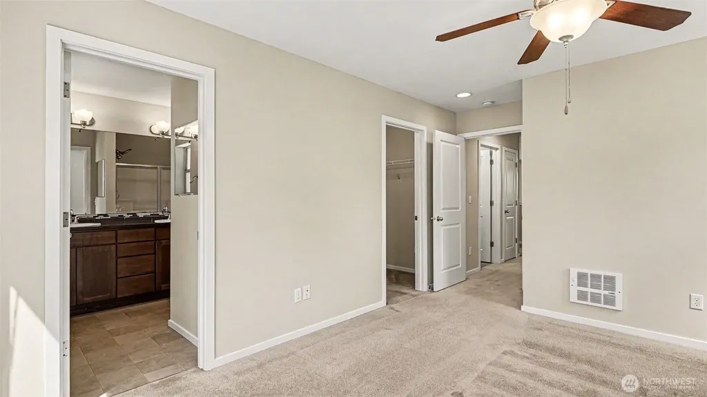 16533 2nd Park SE Bothell WA 98012