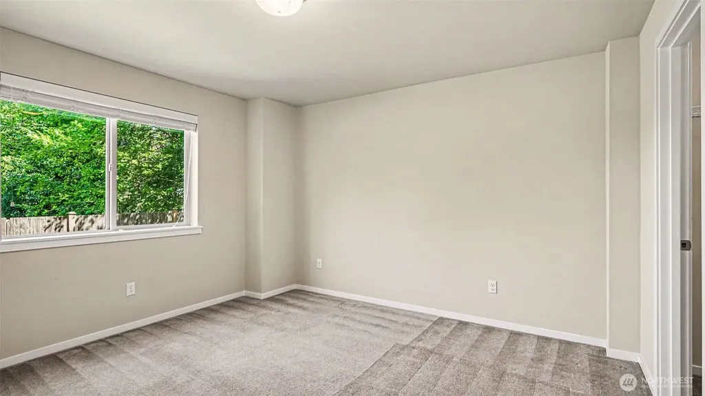 16533 2nd Park SE Bothell WA 98012