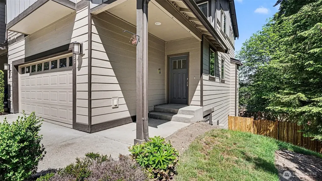 16533 2nd Park SE Bothell WA 98012