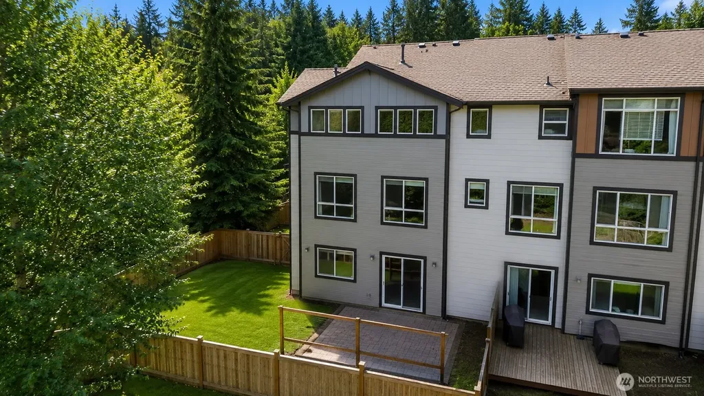 16533 2nd Park SE Bothell WA 98012