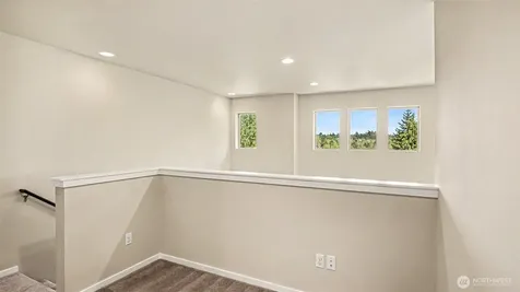 16533 2nd Park SE Bothell WA 98012