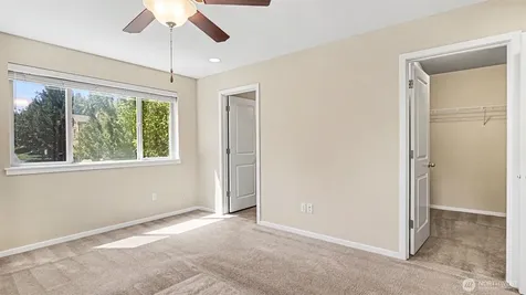 16533 2nd Park SE Bothell WA 98012