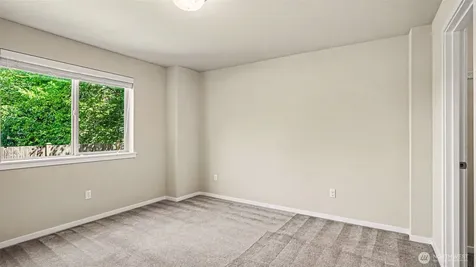 16533 2nd Park SE Bothell WA 98012