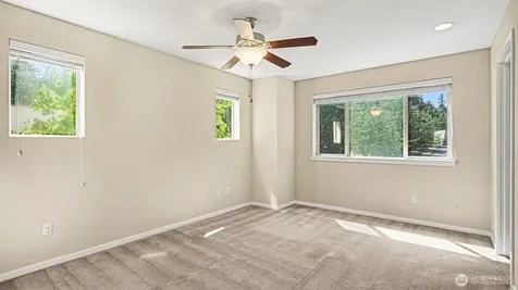 16533 2nd Park SE Bothell WA 98012