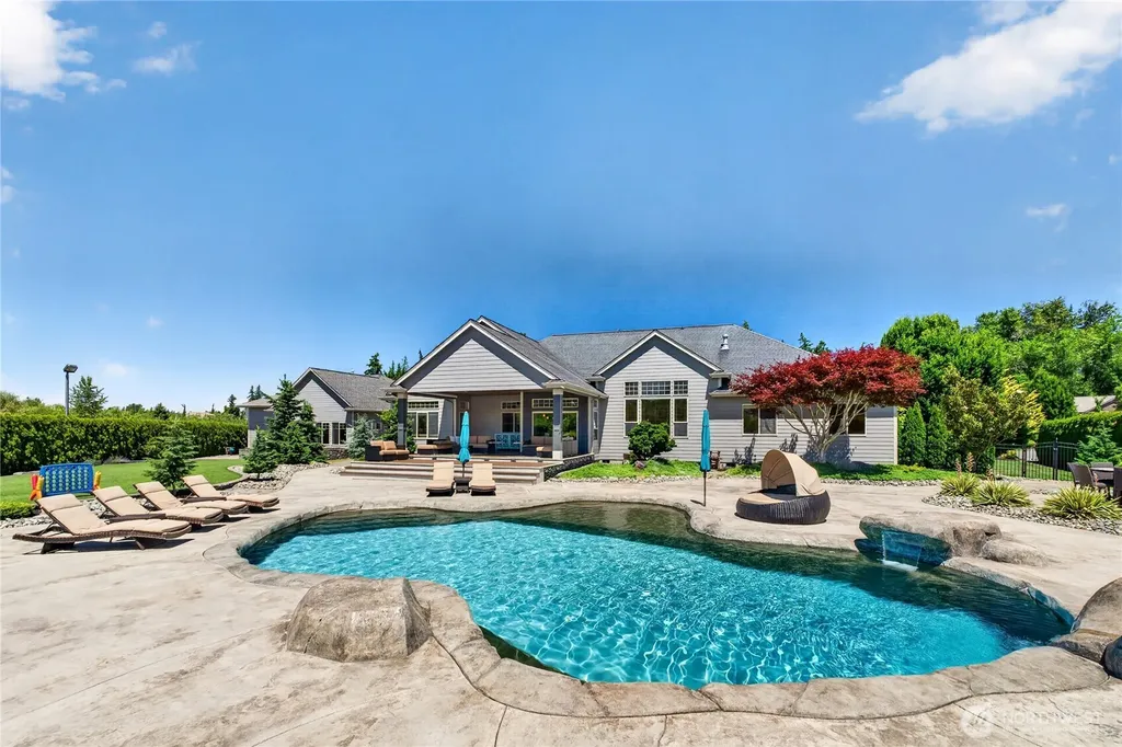 3006 220th Avenue E Lake Tapps WA 98391