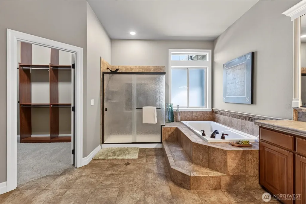 3006 220th Avenue E Lake Tapps WA 98391