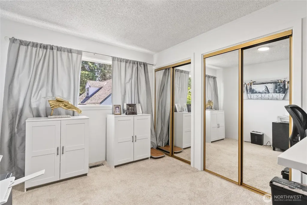 30415 28th Avenue S Federal Way WA 98003