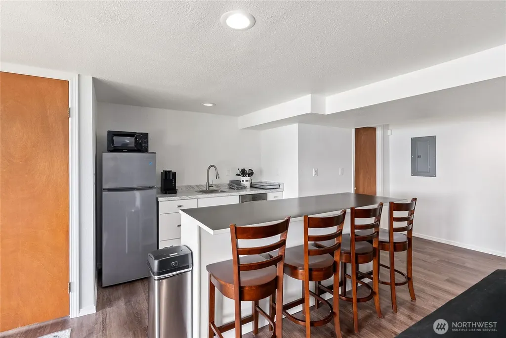 30415 28th Avenue S Federal Way WA 98003