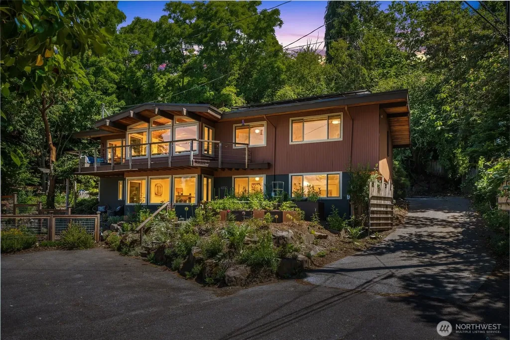 4000 SW Myrtle Street Seattle WA 98136
