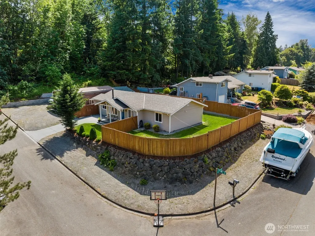 12117 179th Avenue SE Renton WA 98059
