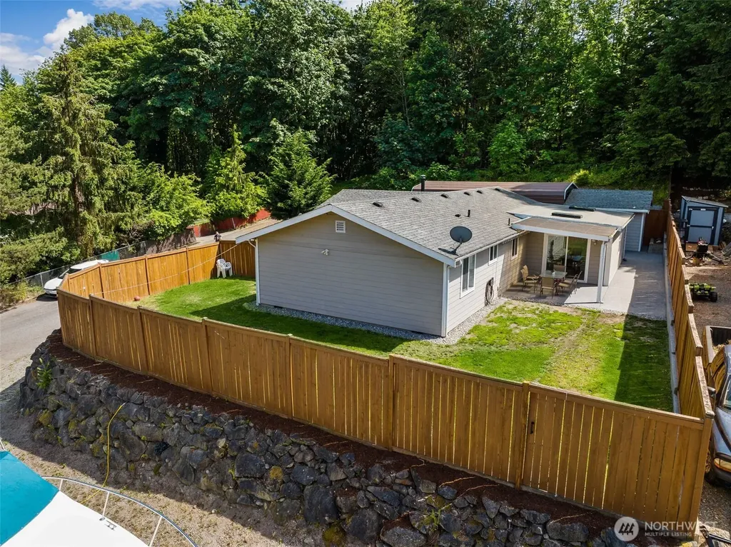 12117 179th Avenue SE Renton WA 98059