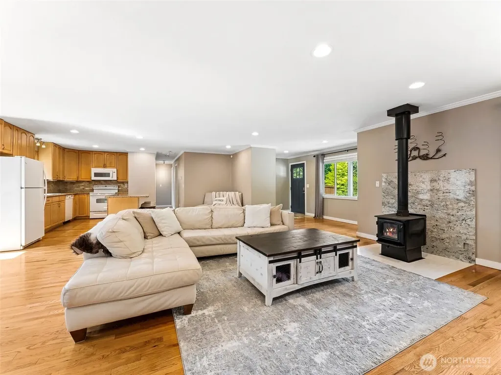12117 179th Avenue SE Renton WA 98059
