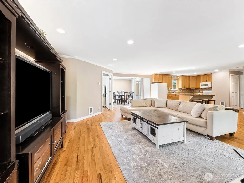 12117 179th Avenue SE Renton WA 98059