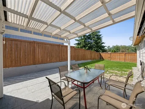 12117 179th Avenue SE Renton WA 98059
