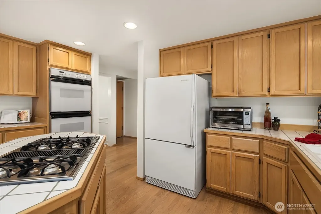 2122 221st Place NE Sammamish WA 98074