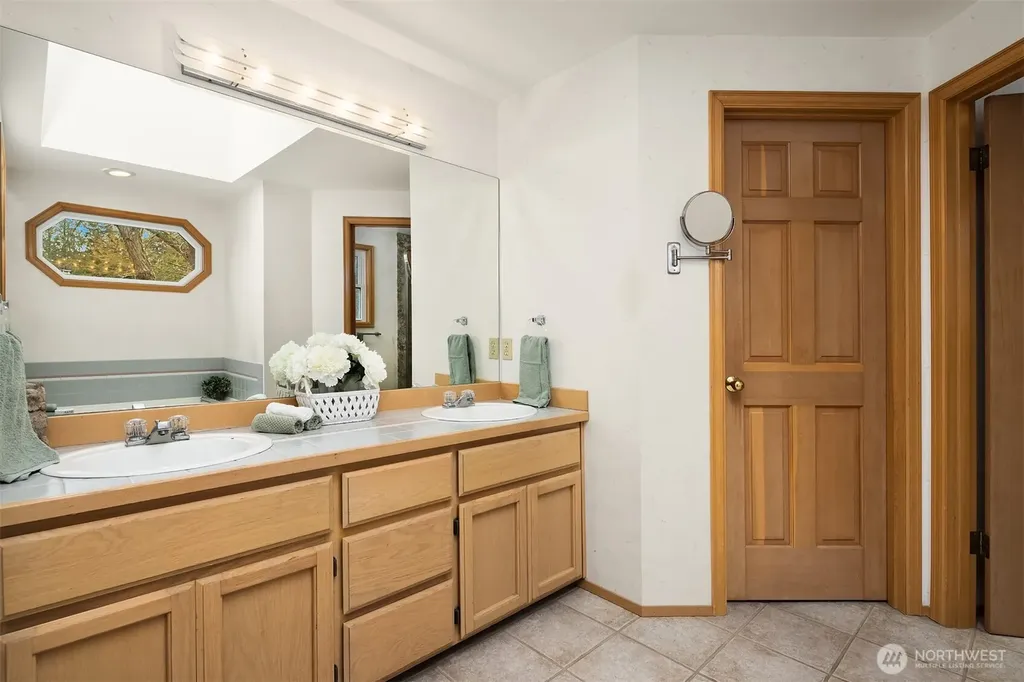 2122 221st Place NE Sammamish WA 98074