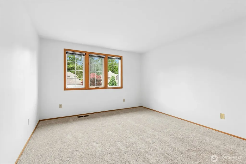 2122 221st Place NE Sammamish WA 98074